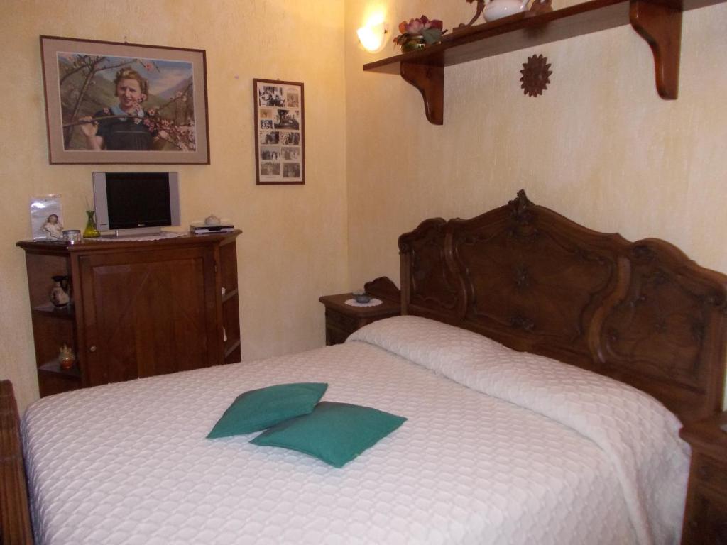 Les Hirondelles room 3